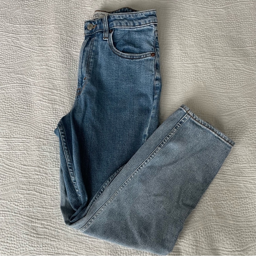 Abercrombie and Fitch Two Tone The Mom High Rise size 26